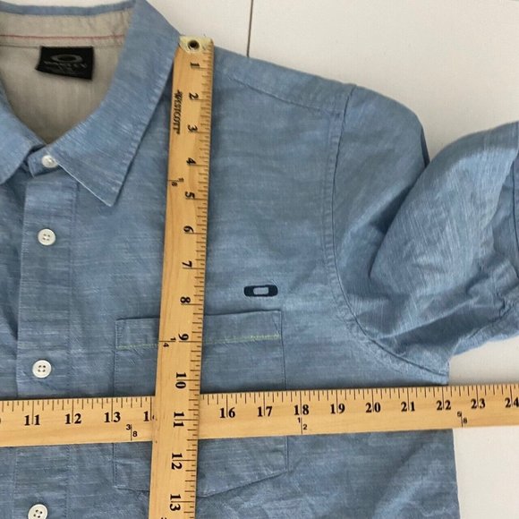 Oakley Light Blue Casual Button Down Shirt - Picture 8 of 9